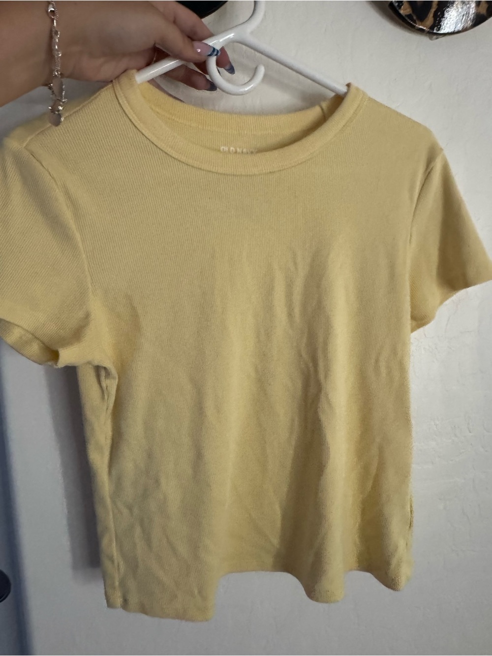 Old Navy Pale Yellow Short Sleeve Crewneck Tee